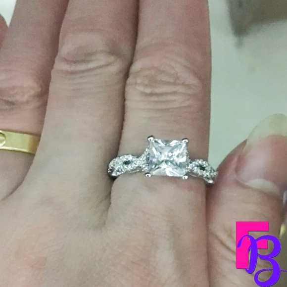 ***NEW!*** 1.5 CT Princess Cut Engagement Ring - Picture 6 of 10